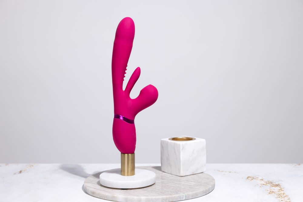 Vive Kura Thrusting G Spot with Flapping Tongue and Pulse Wave Stimulator Pink